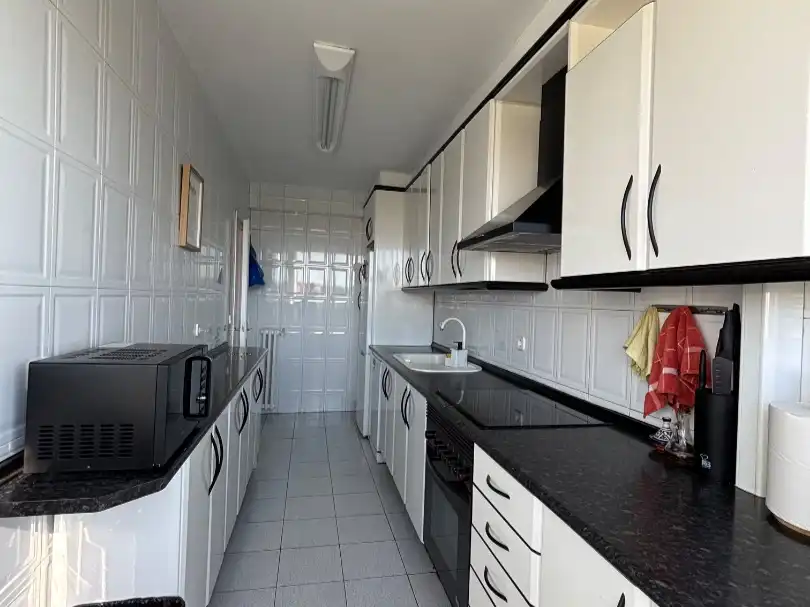 Küche von Wohnung zur untervermieten in Madrid mit Klimaanlage, Heizung und Parkett
