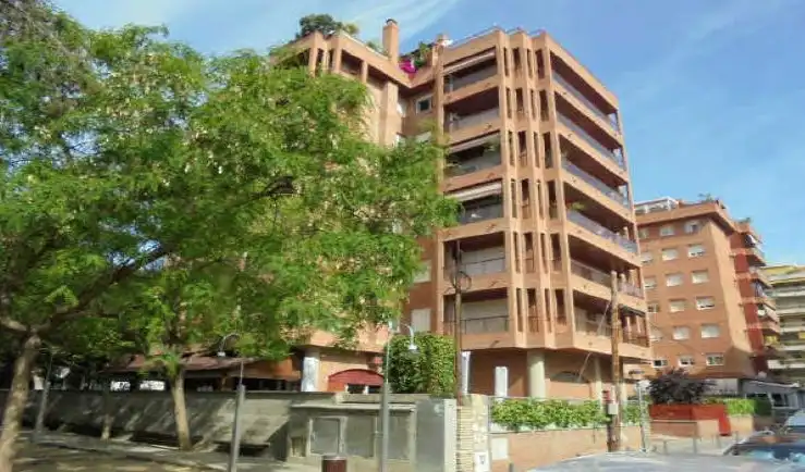 Local en venta en C/ d´ Aragó - Pz Carrilet , Centre
