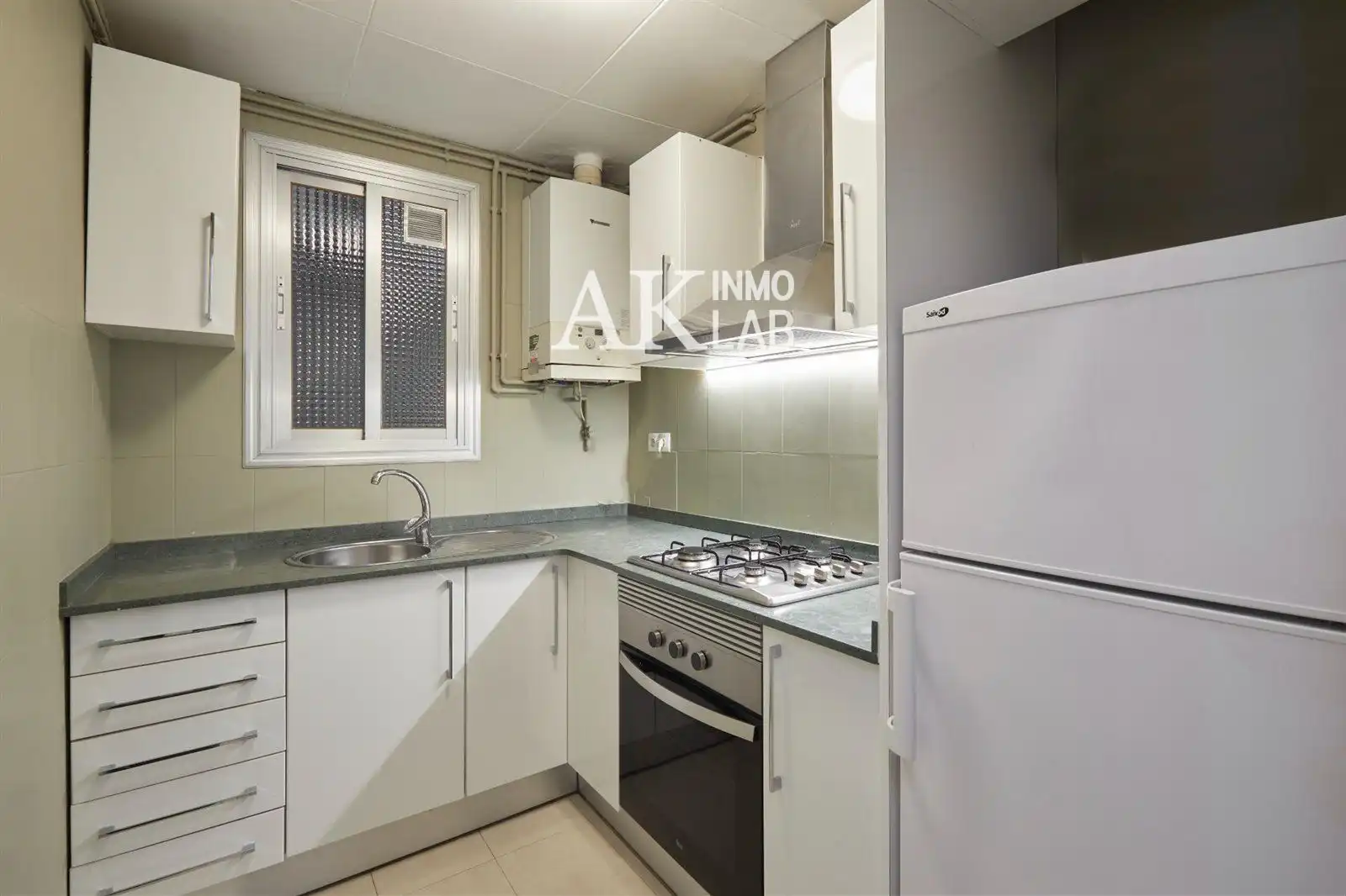 Kitchen of Apartments for sale in Barcelona  with Air Conditioner, Terrace and Furnished