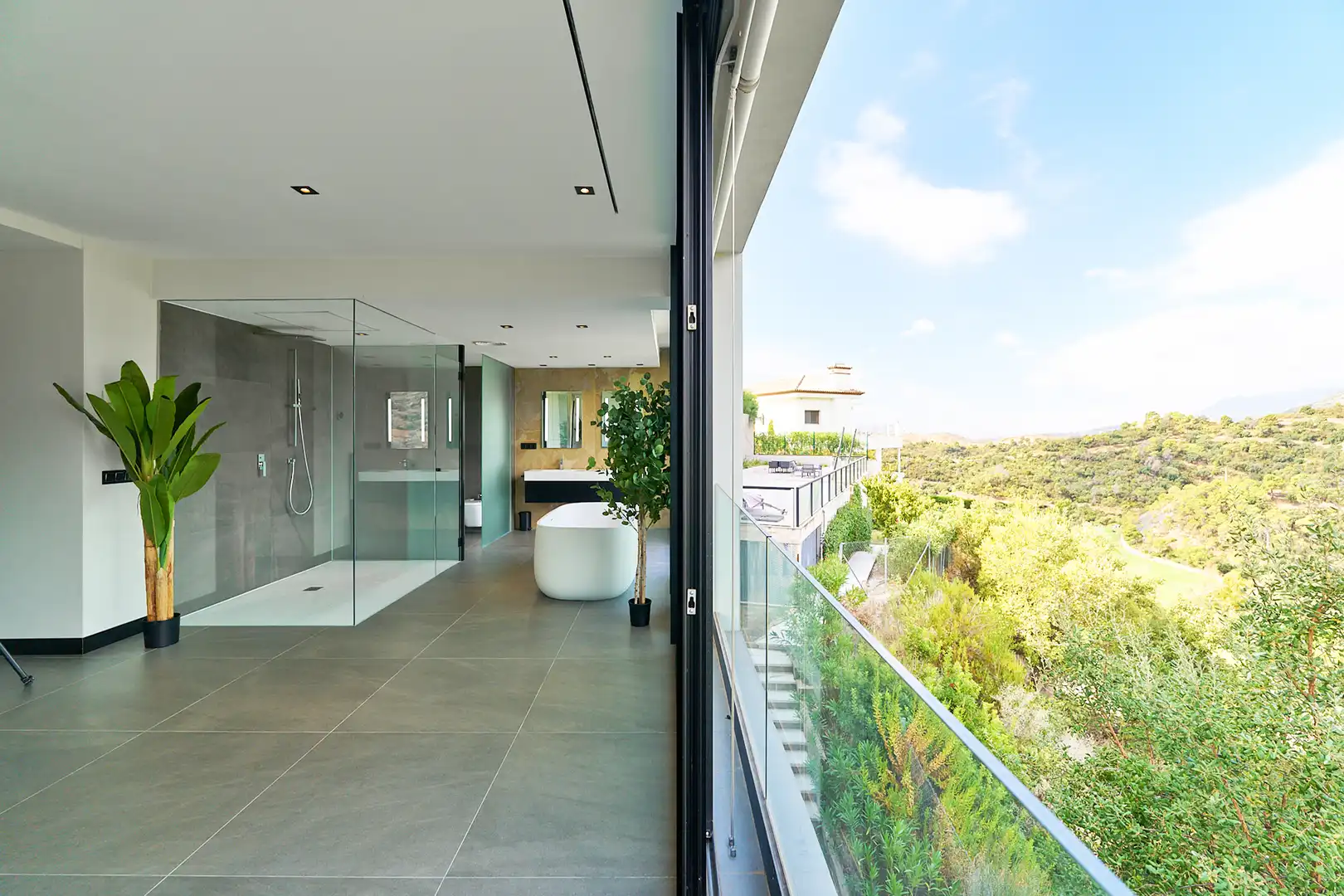 Baño de Casa o chalet en venta en Benahavís con Aire acondicionado, Calefacción y Jardín privado