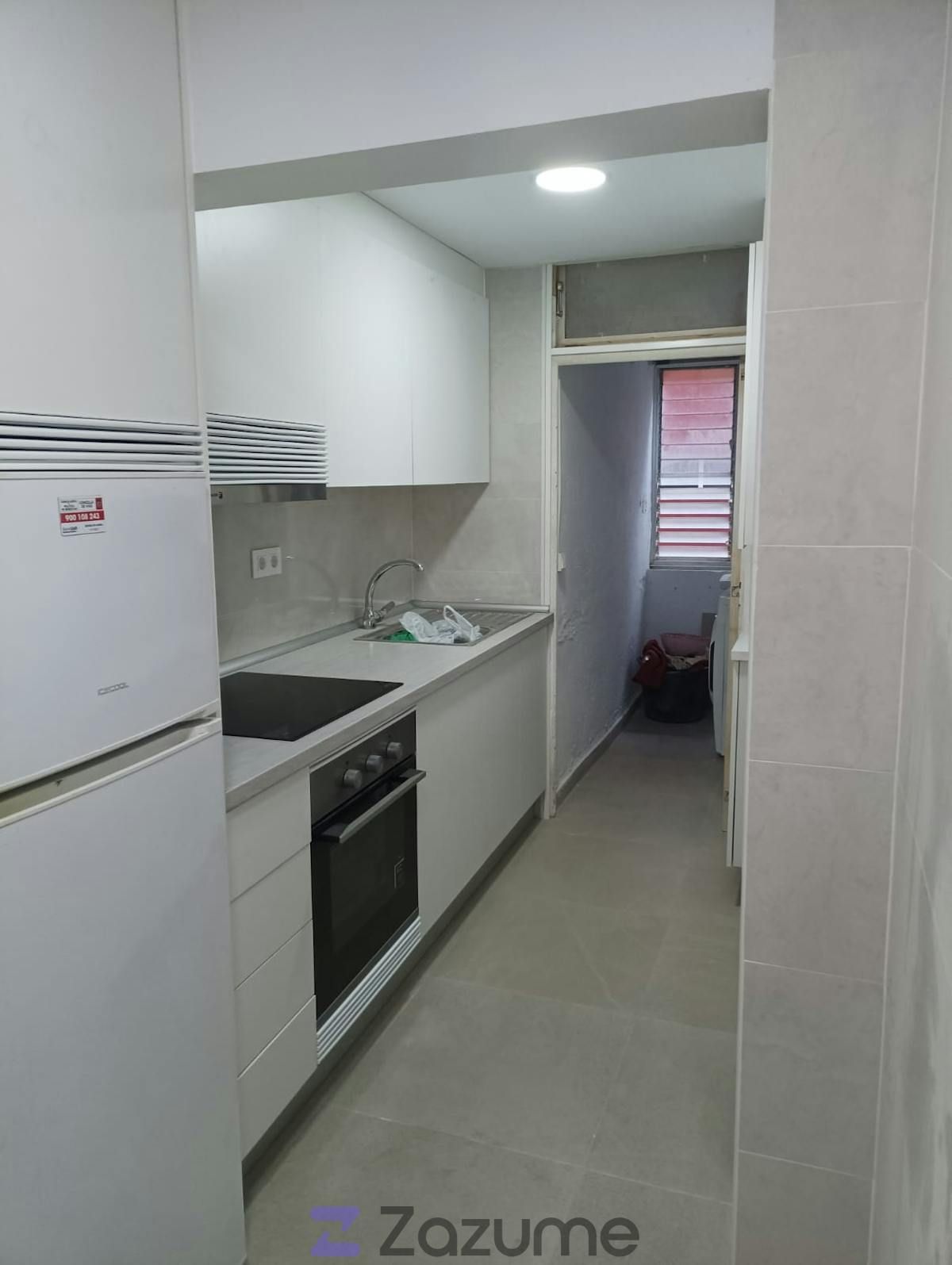 Cuina de Dúplex de lloguer en Vigo  amb Moblat, Forn i Rentadora