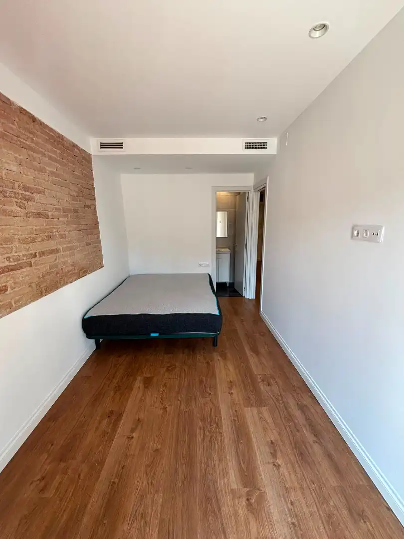 Habitación de Piso en venta en Barcelona con Balcón