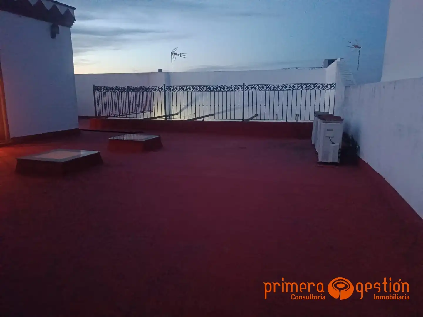 Terraza de Piso en venta en Carmona con Aire acondicionado