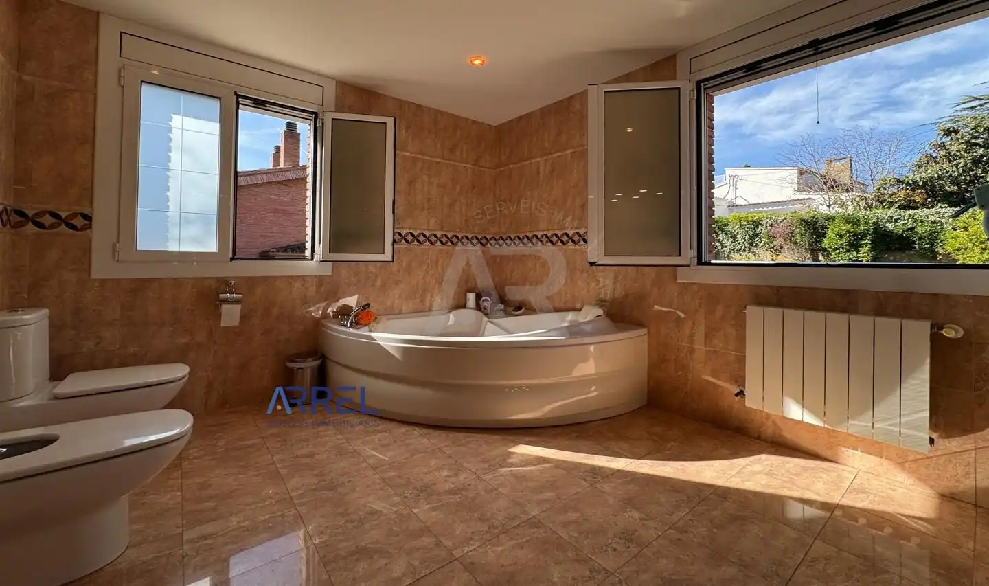 Baño de Casa o chalet en venta en Vallromanes con Jardín privado, Terraza y Piscina
