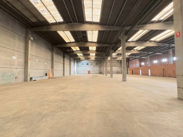 Nave industrial en Alquiler en Carrer la Pedrosa en Masquefa
