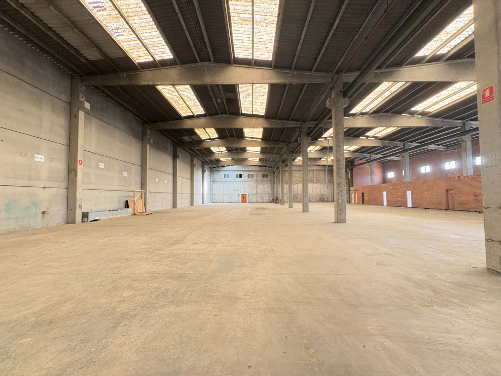 Industrial buildings to rent in Masquefa
