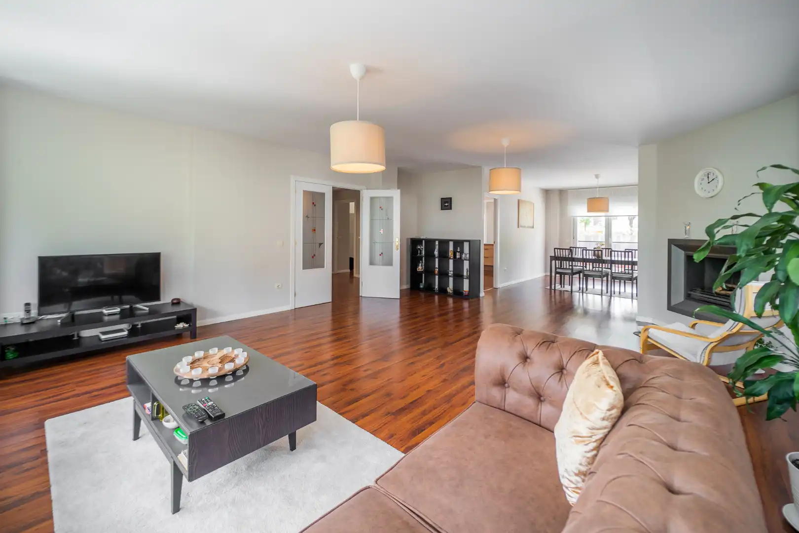 Sala de estar de Casa adosada en venta en Las Rozas de Madrid con Aire acondicionado, Calefacción y Jardín privado