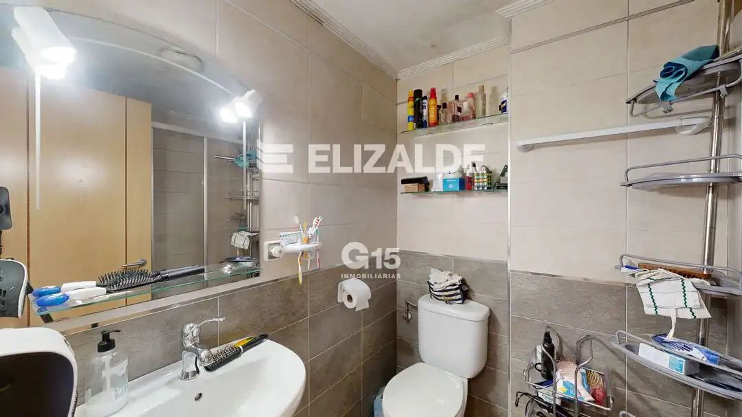 Baño de Piso en venta en Donostia - San Sebastián  con Trastero y Balcón