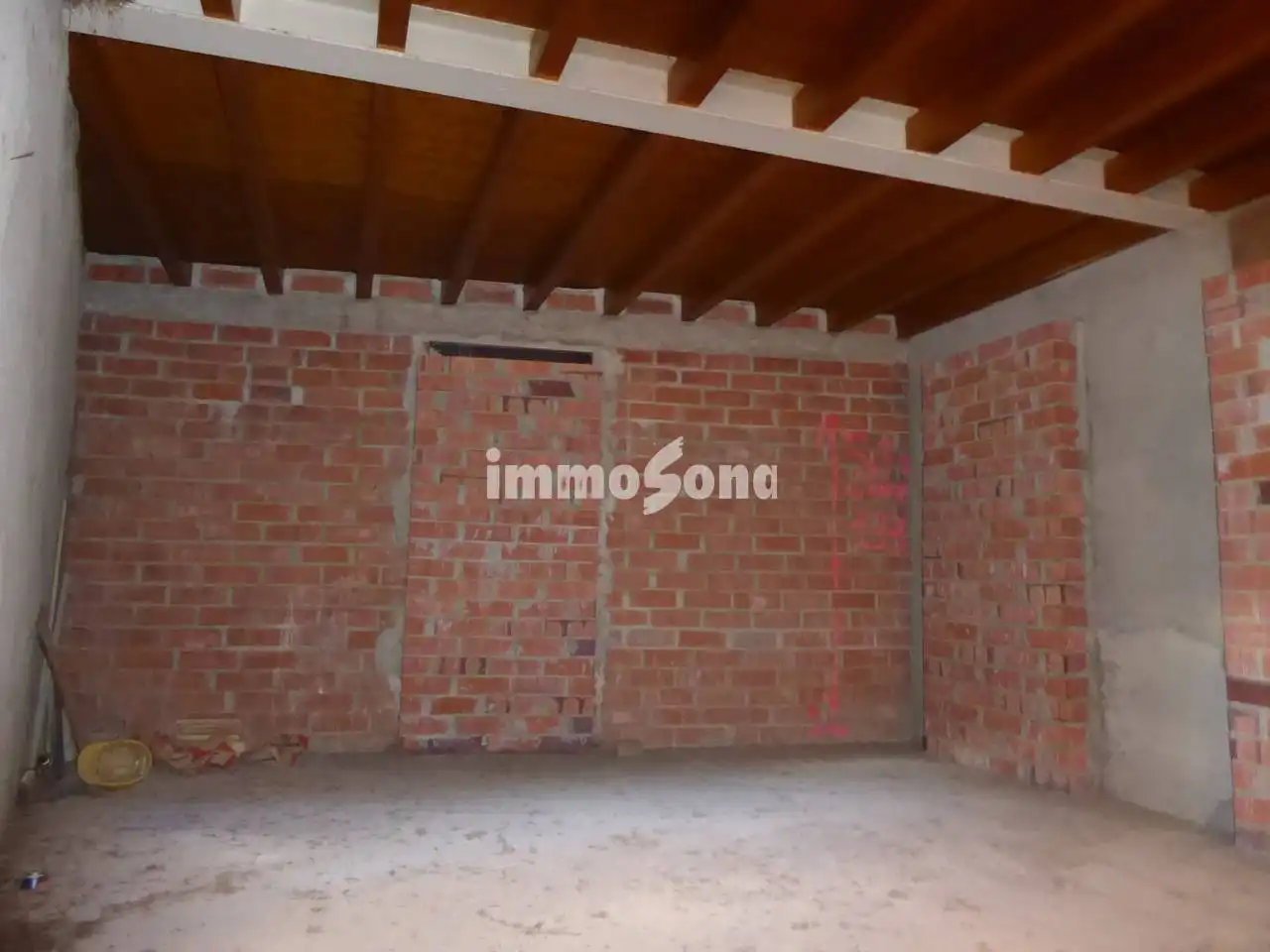 Houses for sale in La Vall d'en Bas  with Private garden