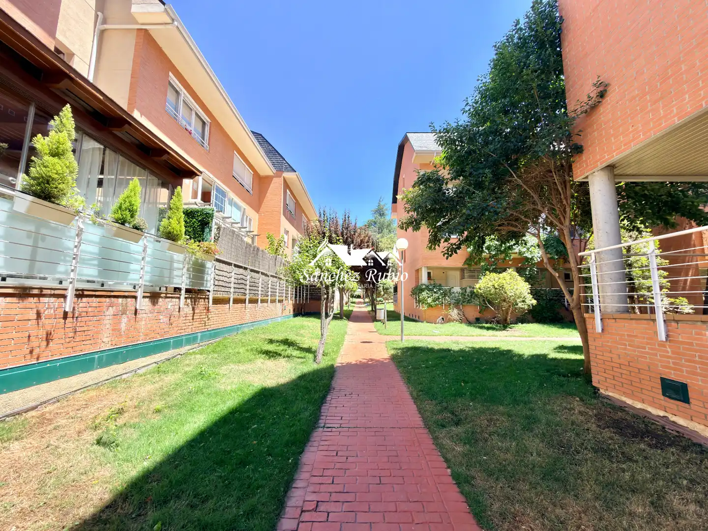 Vista exterior de Piso en venta en Torrelodones con Calefacción, Parquet y Terraza