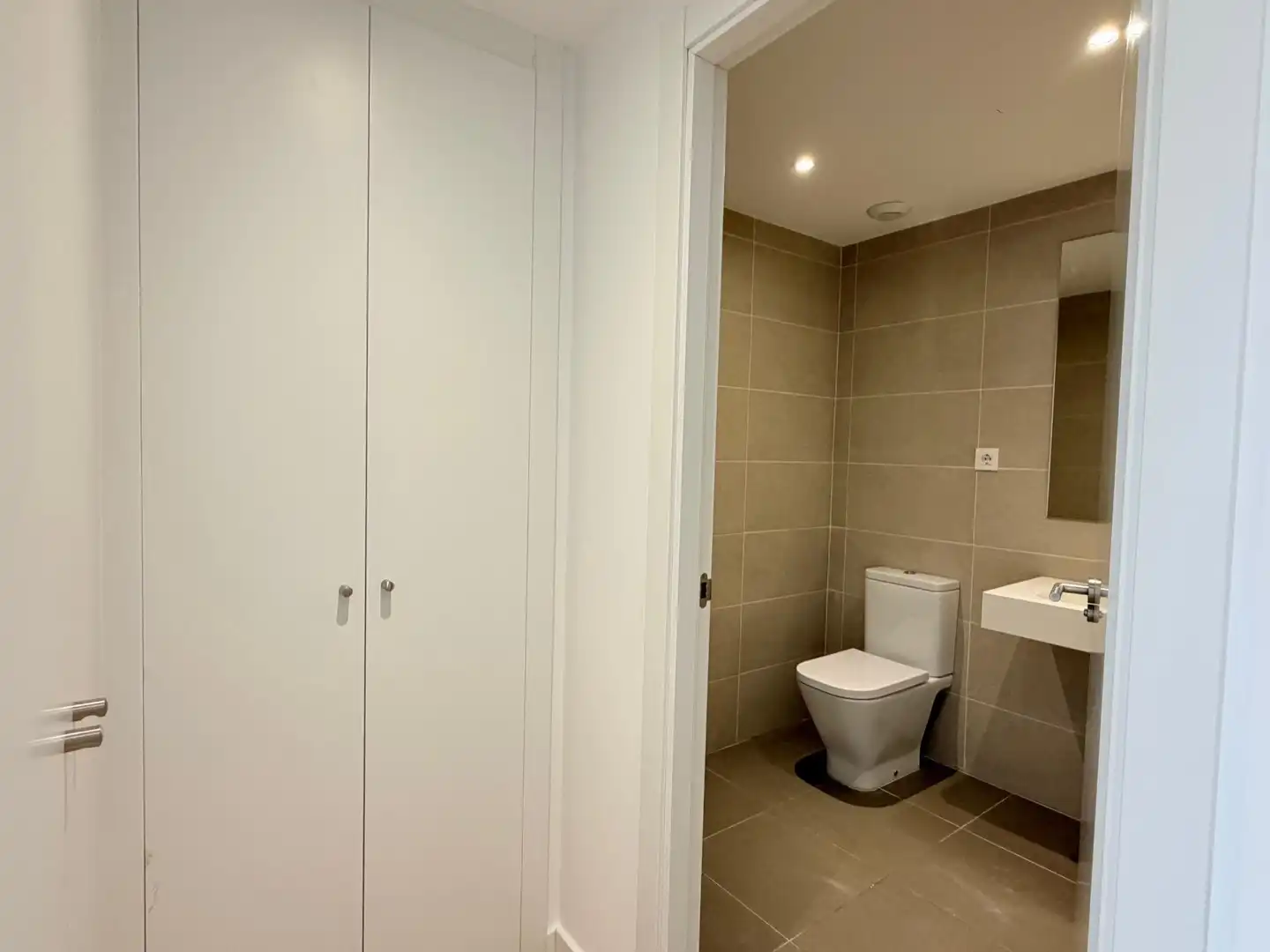 Baño de Piso de alquiler en Igualada con Aire acondicionado, Calefacción y Parquet
