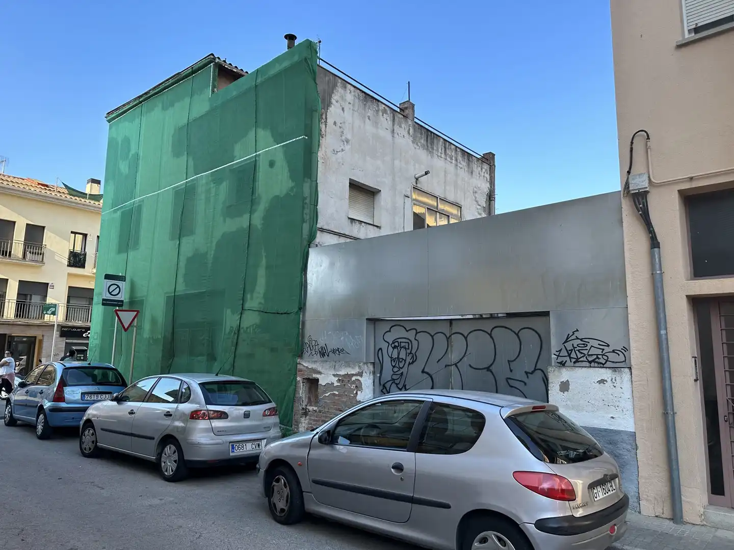 Vista exterior de Edificio en venta en Salt