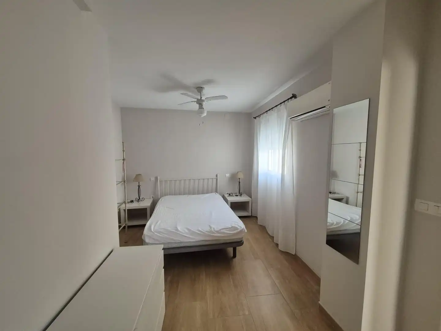 Bedroom of Attic for rent in Huelva