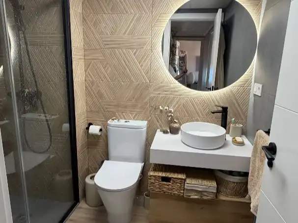 Badezimmer von Dachboden zum Verkauf in San Luis