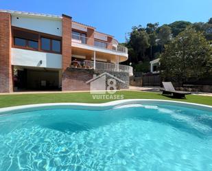 Vista exterior de Casa o xalet en venda en Sant Pol de Mar amb Terrassa i Piscina