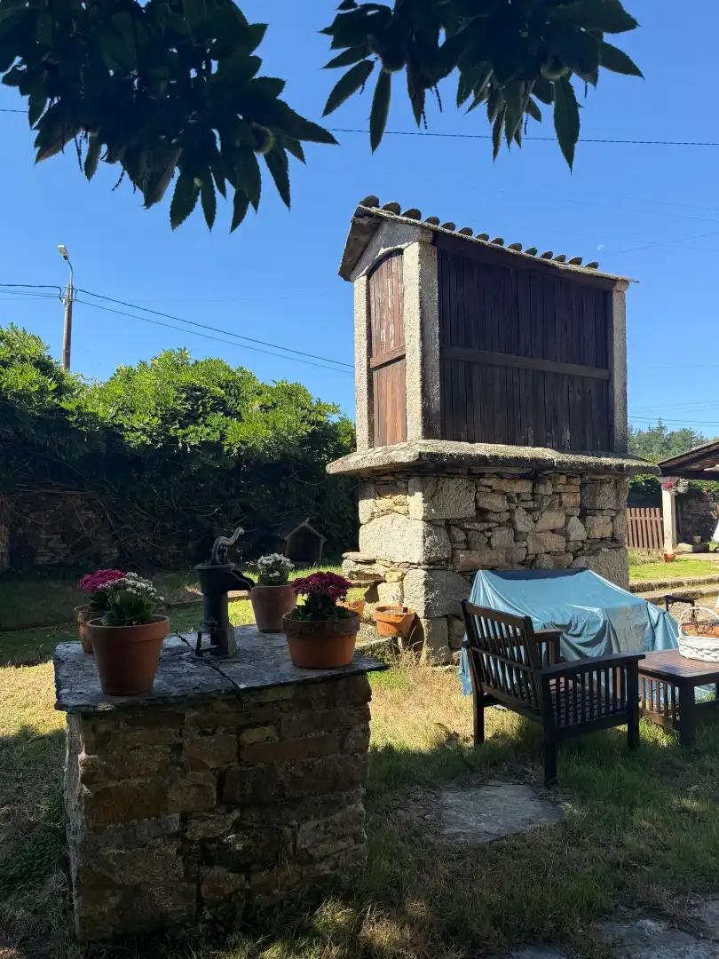 Terrassa de Casa o xalet en venda en Outeiro de Rei amb Calefacció, Jardí privat i Piscina