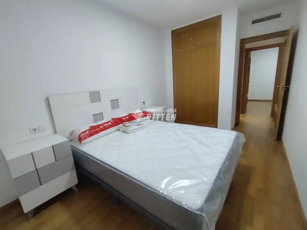 Habitación de Piso de alquiler en Cartagena con Aire acondicionado, Trastero y Amueblado