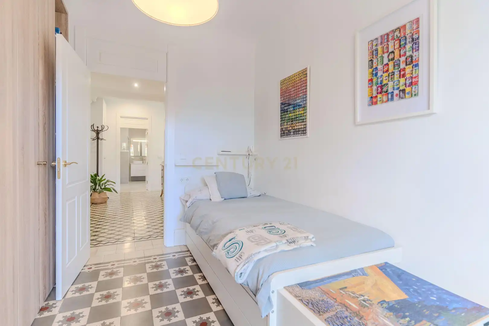 Bedroom of Apartments for sale in Granada  with Oven, Washing machine and Microwave