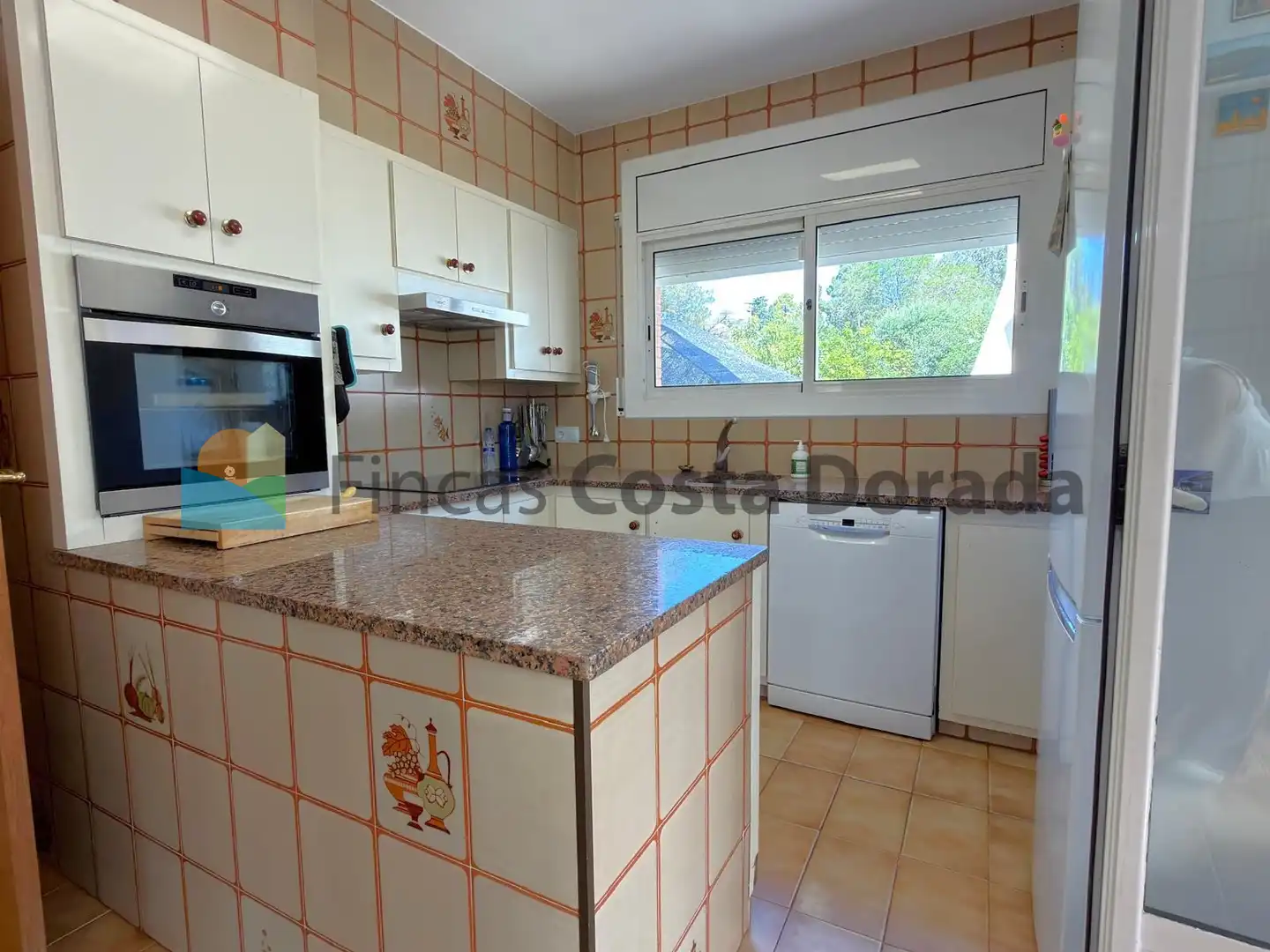 Kitchen of Houses for sale in Cubelles  with Air Conditioner, Private garden and Parquet flooring