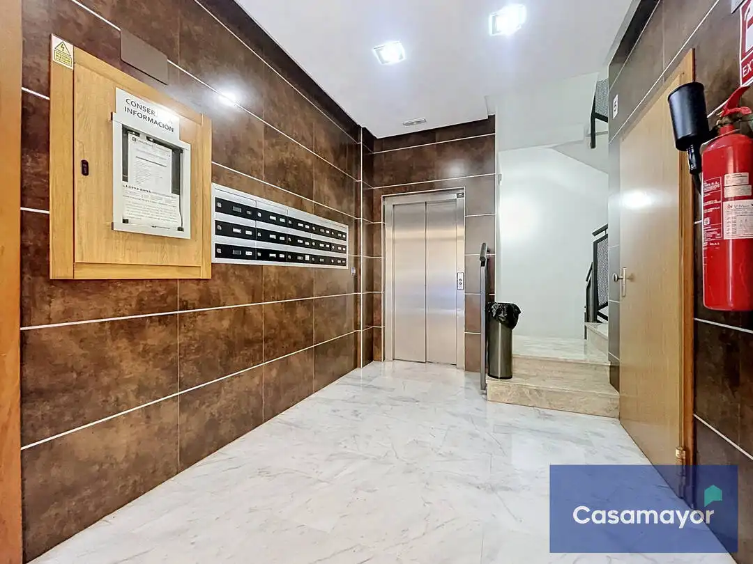 Piso en venta en Alicante / Alacant con Aire acondicionado, Calefacción y Trastero