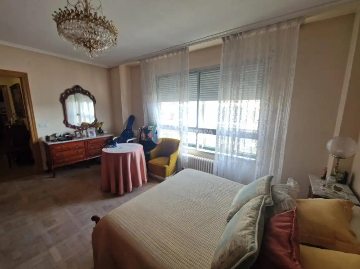 Habitación de Piso en venta en Palencia con Calefacción, Parquet y Terraza