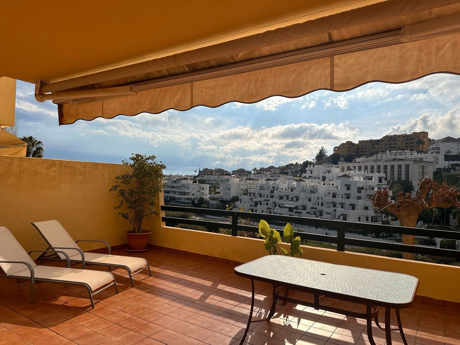 Terraza de Apartamento en venta en Estepona con Aire acondicionado, Trastero y Amueblado