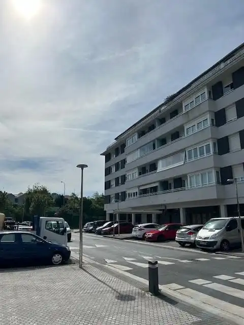 Außenansicht von Geschaftsraum zum Verkauf in Zumaia mit Klimaanlage und Möbliert
