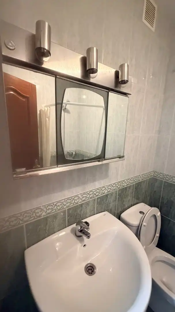 Baño de Piso de alquiler en Ares, A Coruña