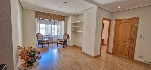 Piso en Venta en Del Conde De Aranda en Plaza de Toros