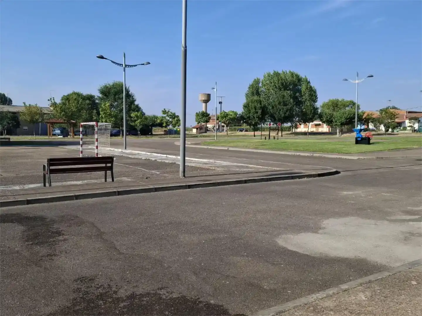 Parking de Piso en venta en Bustillo del Páramo con Parquet, Trastero y Amueblado