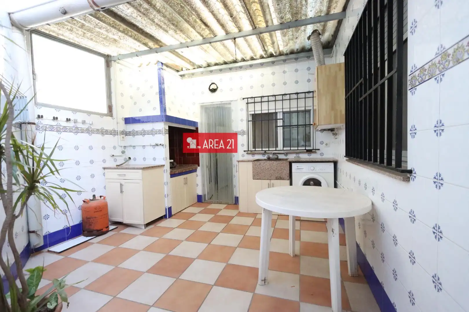Cuina de Casa o xalet en venda en La Pobla de Vallbona amb Aire condicionat, Calefacció i Terrassa