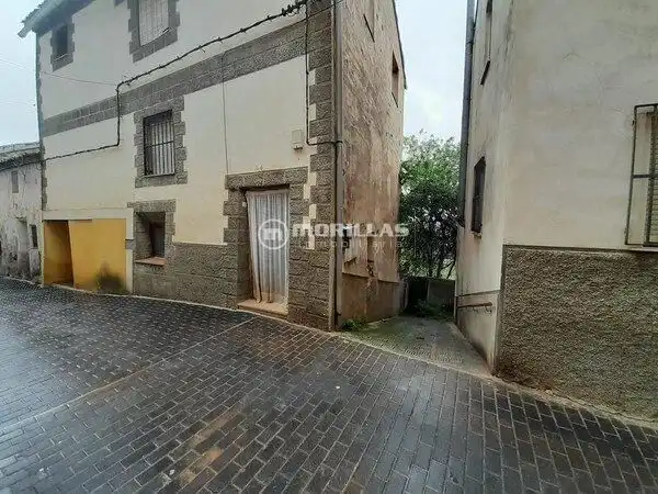 Casa en venda a Calle RUEDA 52