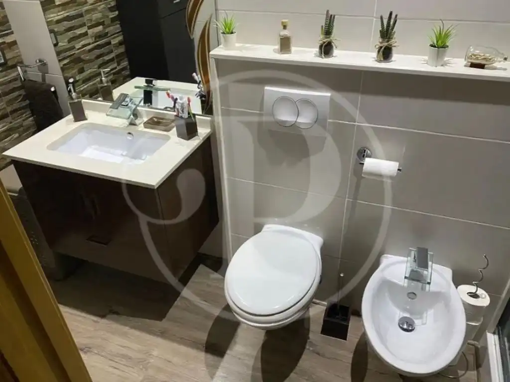 Baño de Piso en venta en Torrent con Aire acondicionado, Calefacción y Jardín privado