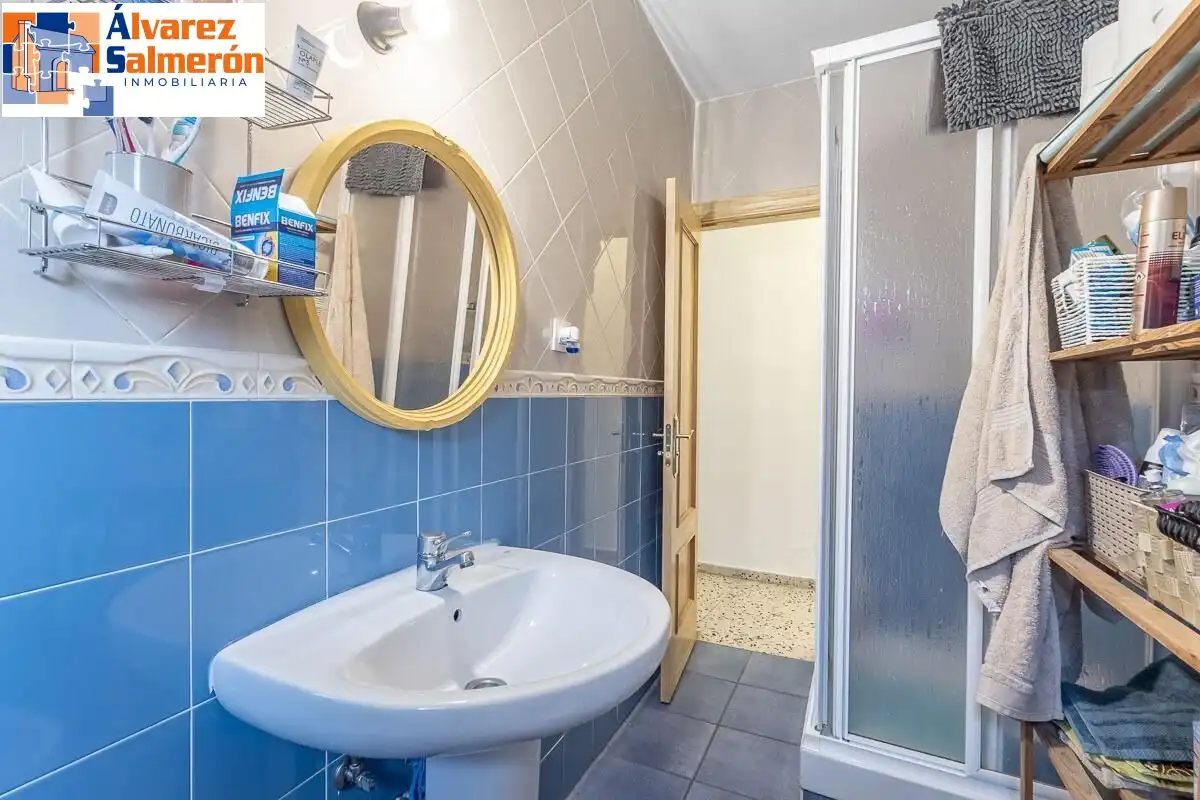 Flat for sale in Calle de las Caballerizas, Centro - Sagrario