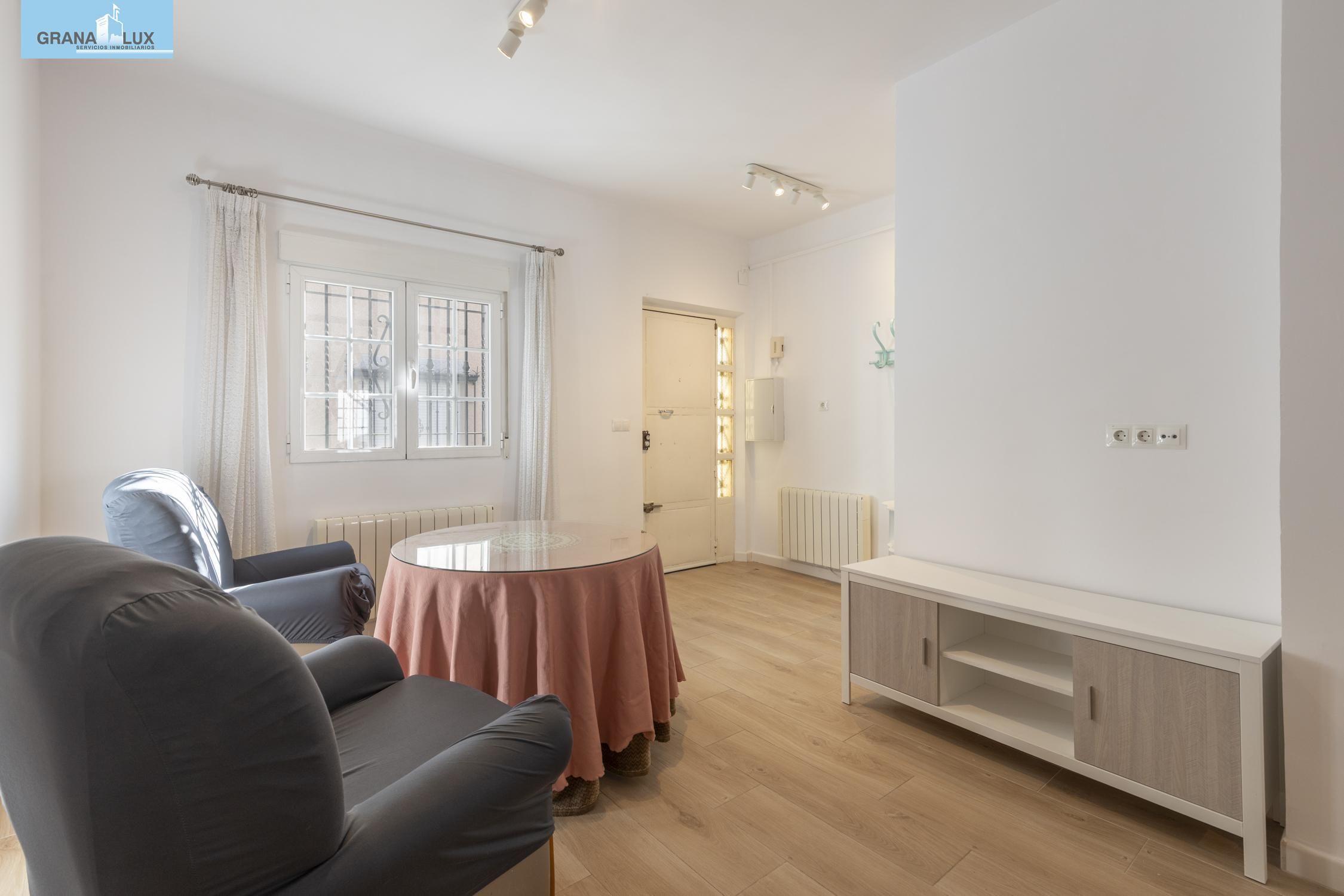 Habitación de Casa adosada en venta en La Zubia