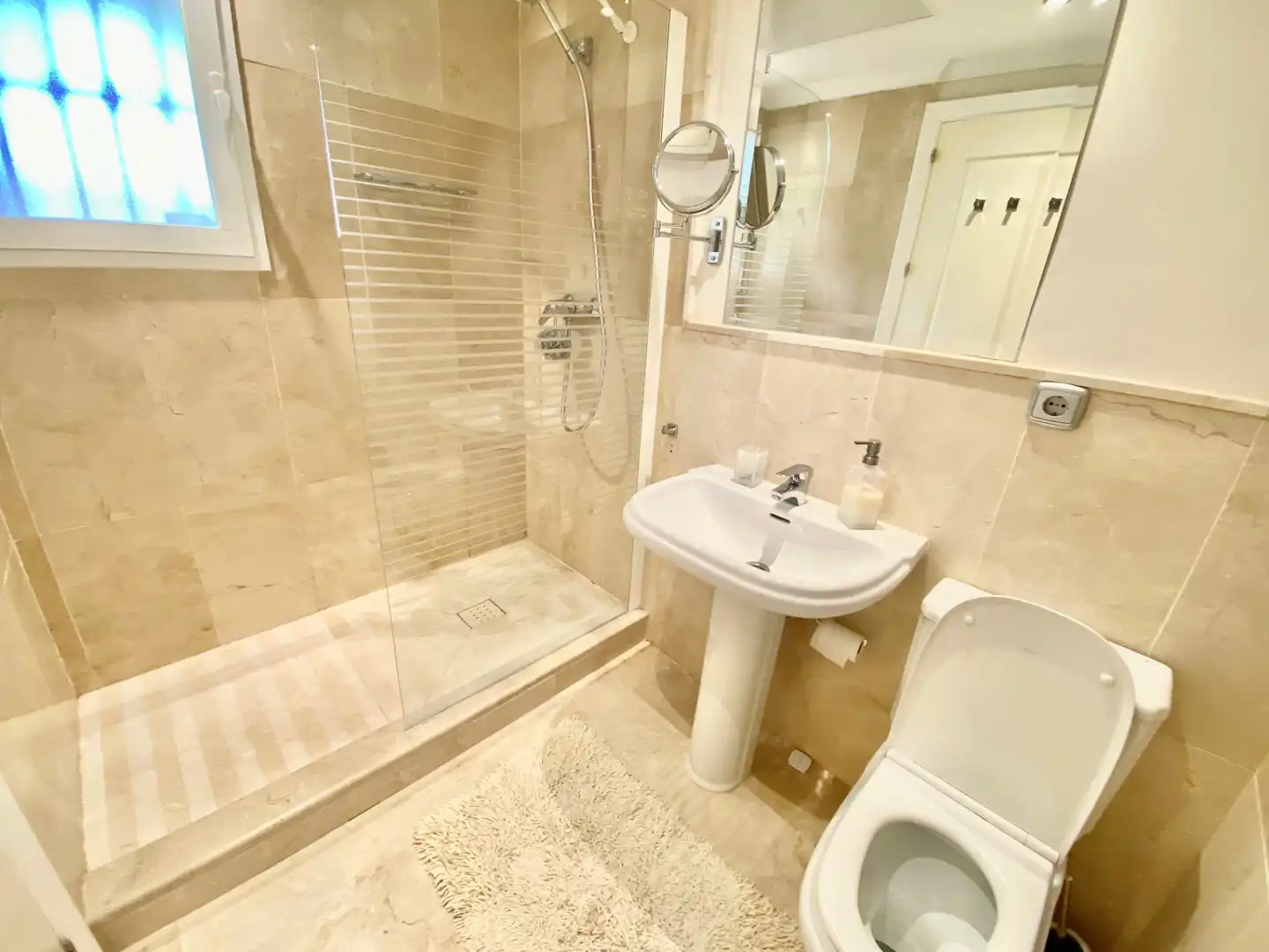 Apartments for rent in Benatalaya