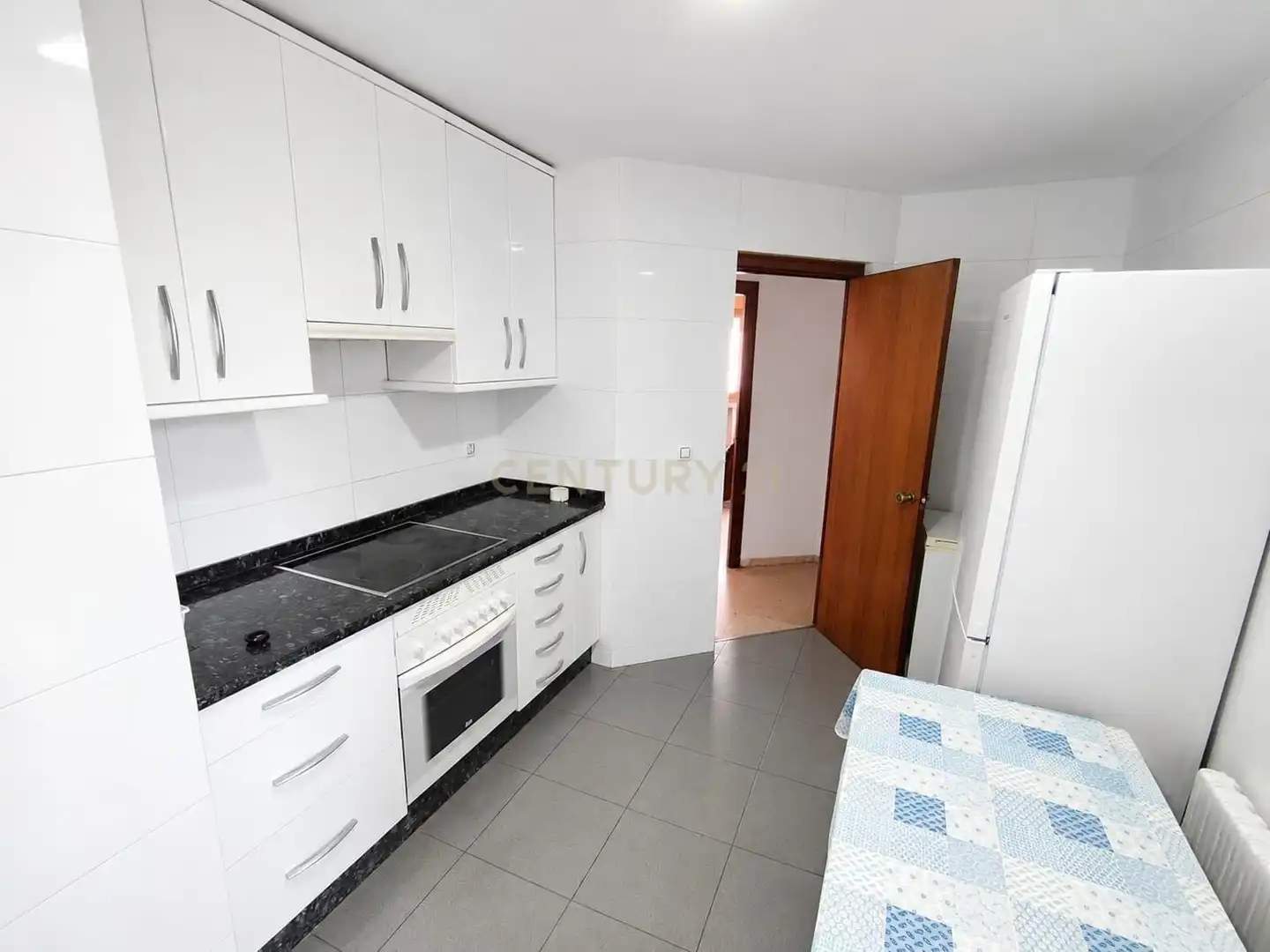 Flat for rent in Avenida de la Bondad, Cáceres‎, Spain, 12, Nuevo Cáceres