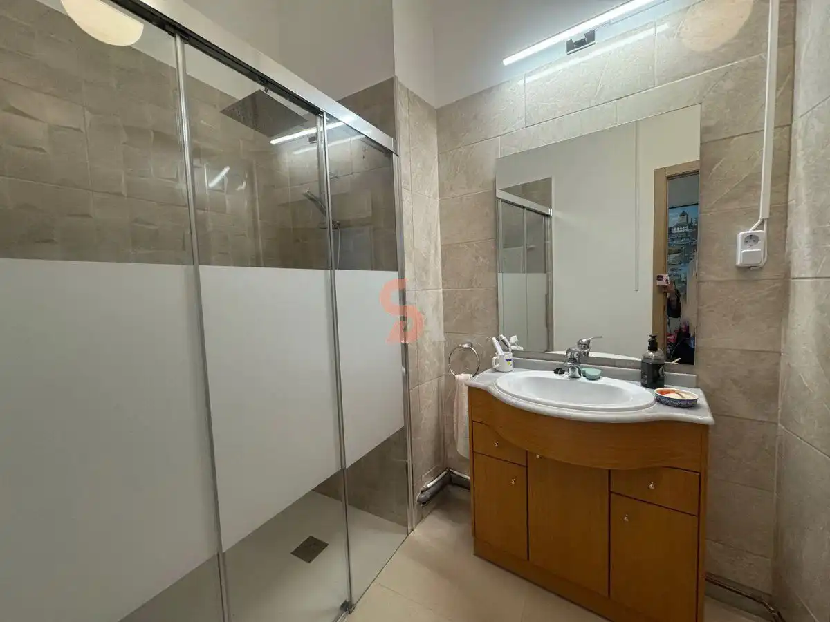 Baño de Piso en venta en Cigales con Calefacción, Terraza y Trastero
