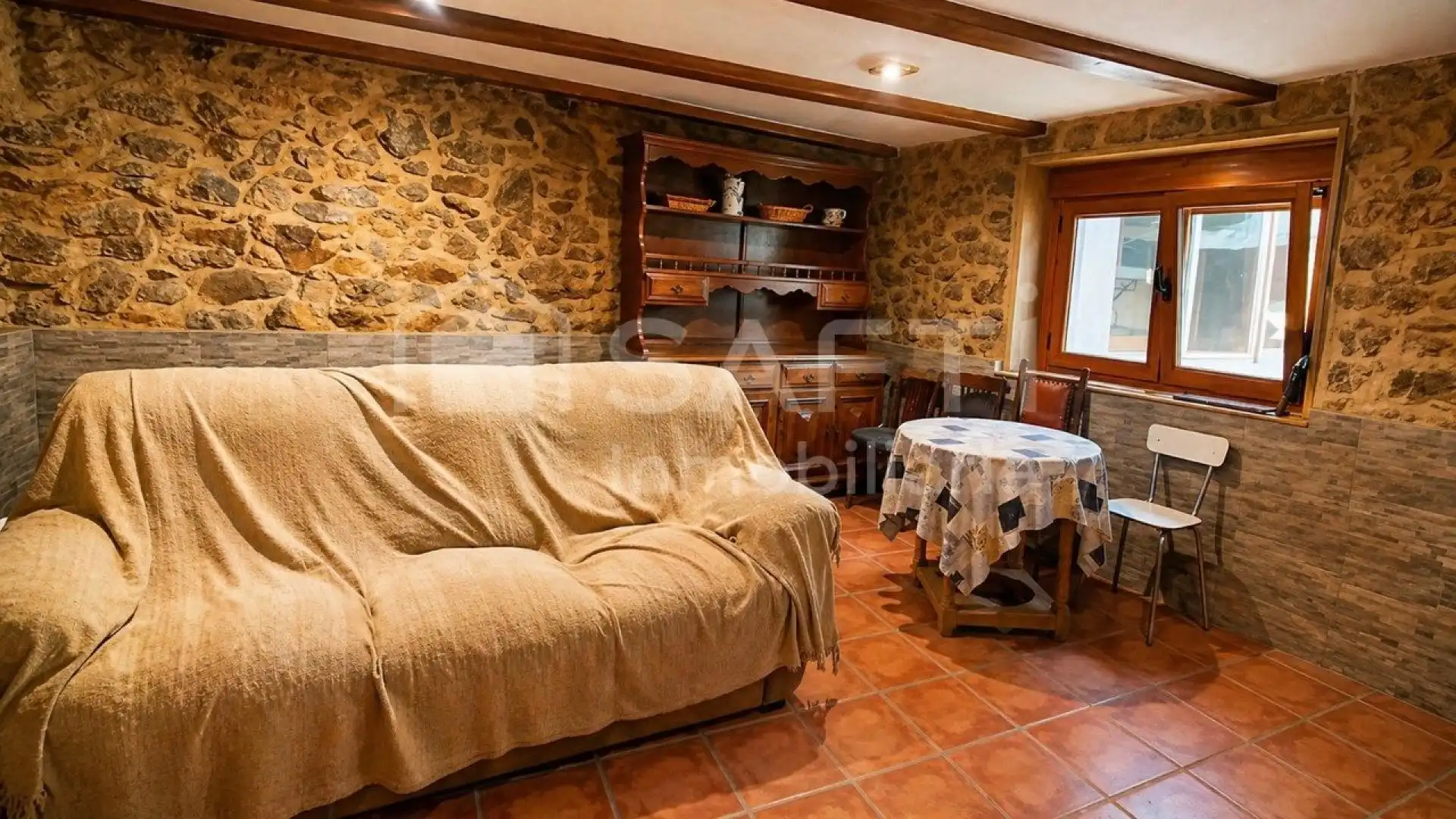 Sala de estar de Finca rústica en venta en Bermellar