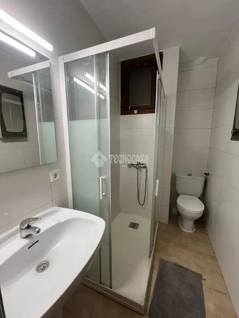 Baño de Piso en venta en Zaragoza con Calefacción