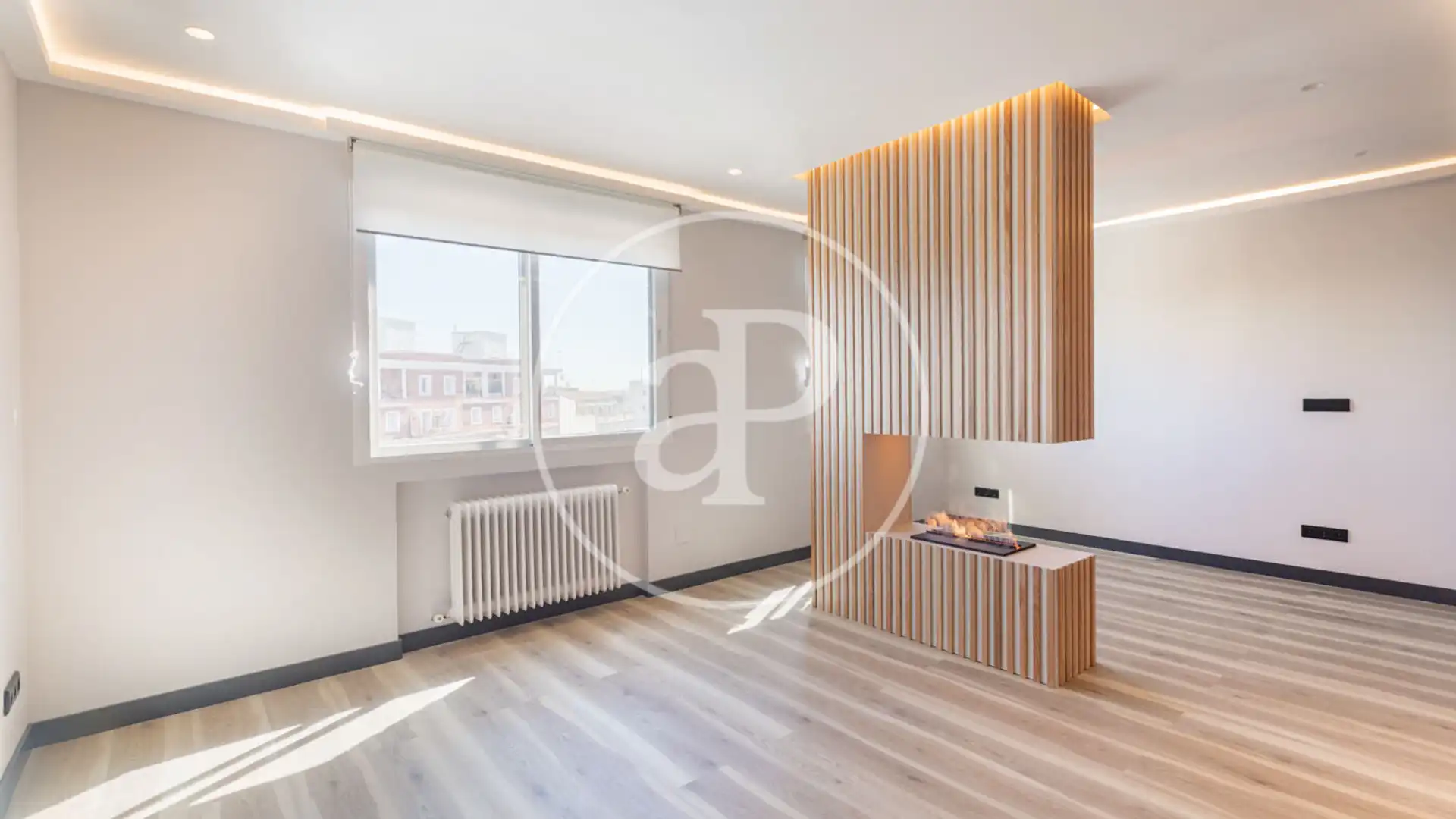 Piso en venta en  Madrid Capital con Aire acondicionado, Calefacción y Piscina comunitaria