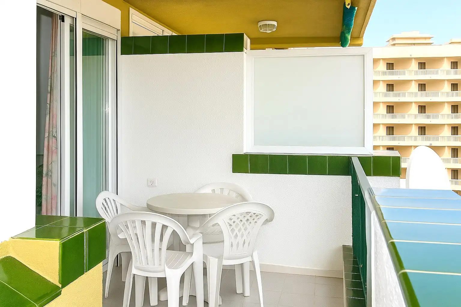 Terrasse von Wohnungen zur Miete in Peñíscola / Peníscola mit Terrasse, Möbliert und Ofen