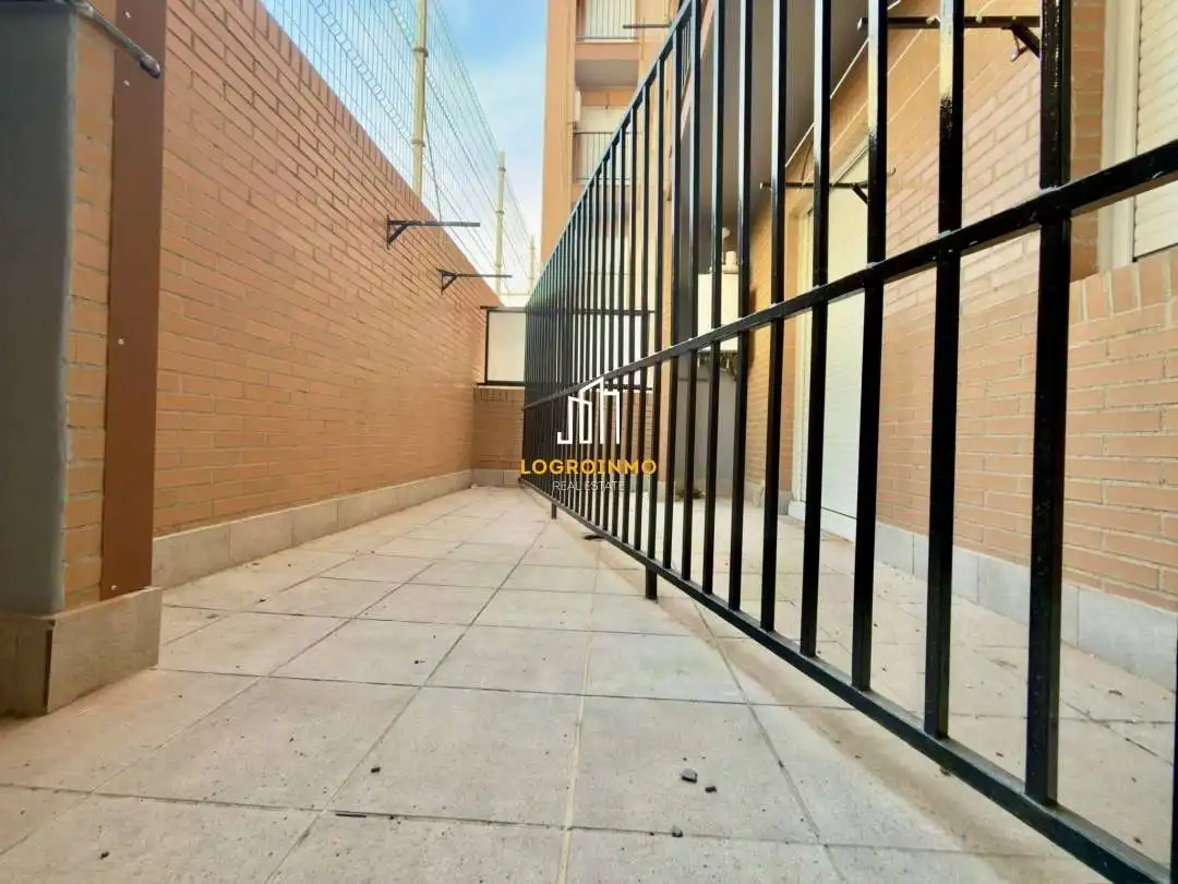 Piso con ascensor en venta en Lardero, imagen 26