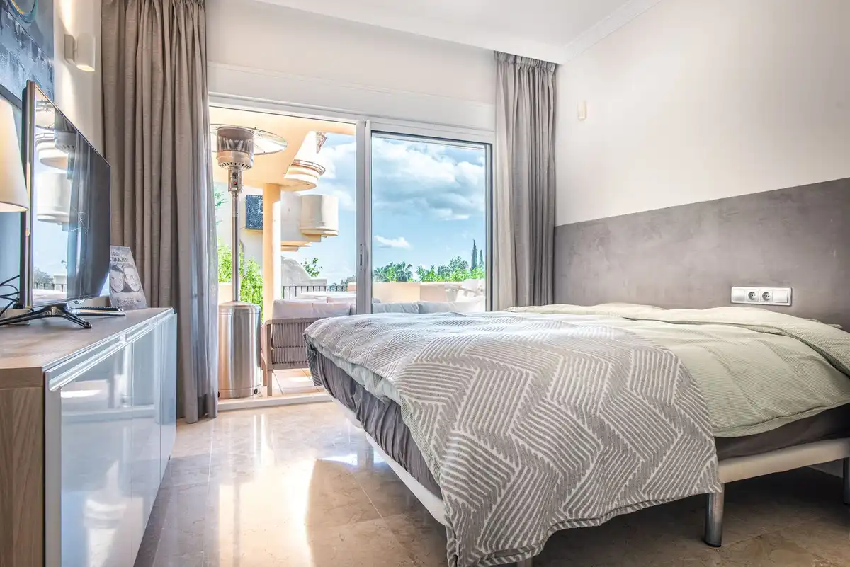 Apartament amb piscina en venda a Nueva Andalucía, imagen 6