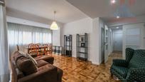Living room of Flat to rent in  Madrid Capital  with Air Conditioner, Heating and Parquet flooring