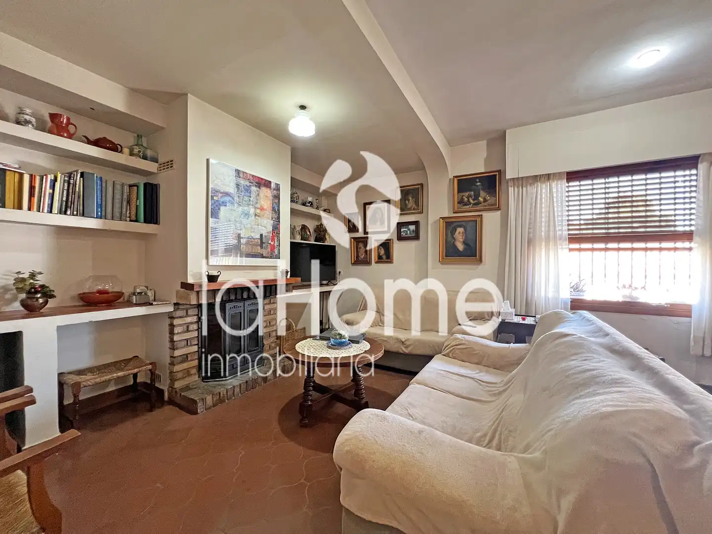 Sala d'estar de Casa o xalet en venda en Paterna amb Aire condicionat, Jardí privat i Terrassa