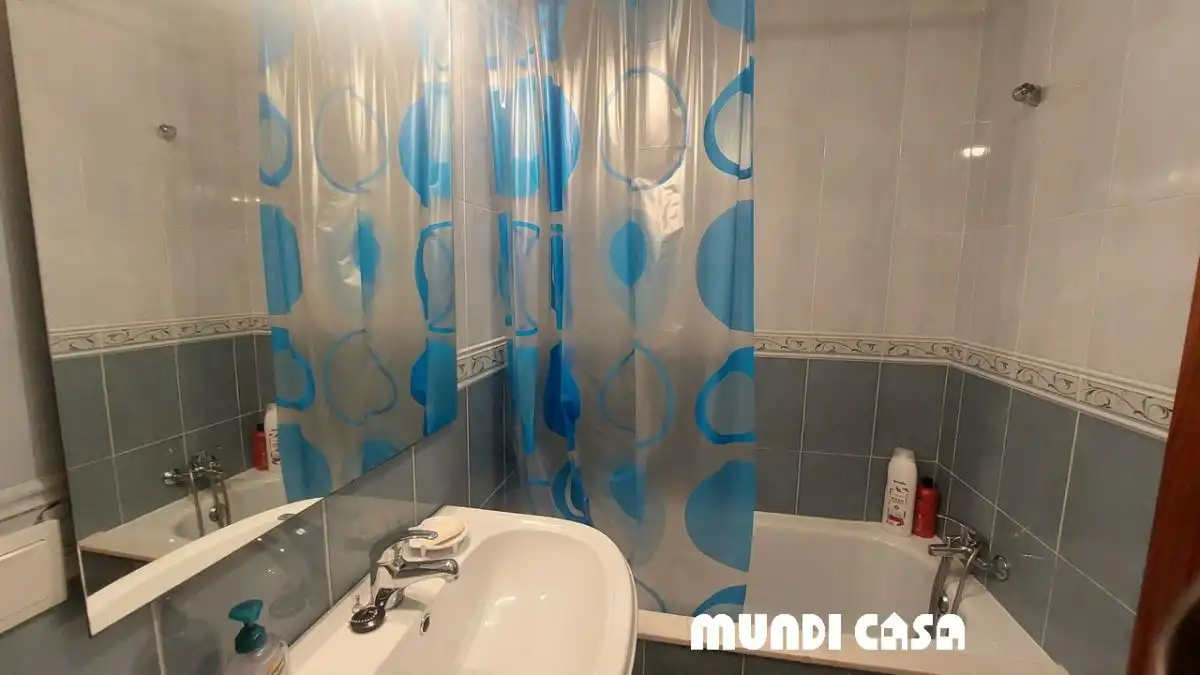 Baño de Apartamento de alquiler en Boiro con Terraza y Amueblado
