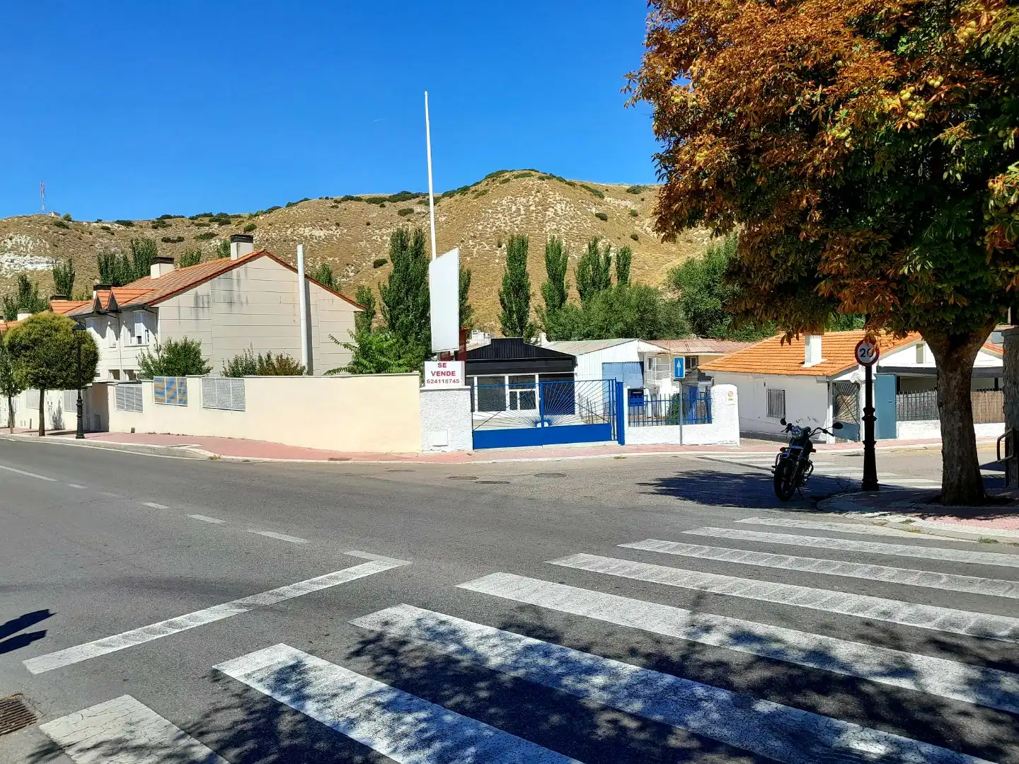 Industrial building for sale in Paseó Pereda 1