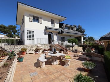 Villa con piscina in vendita a Sierra Perenchiza - Cumbres de Calicanto - Sto Domingo