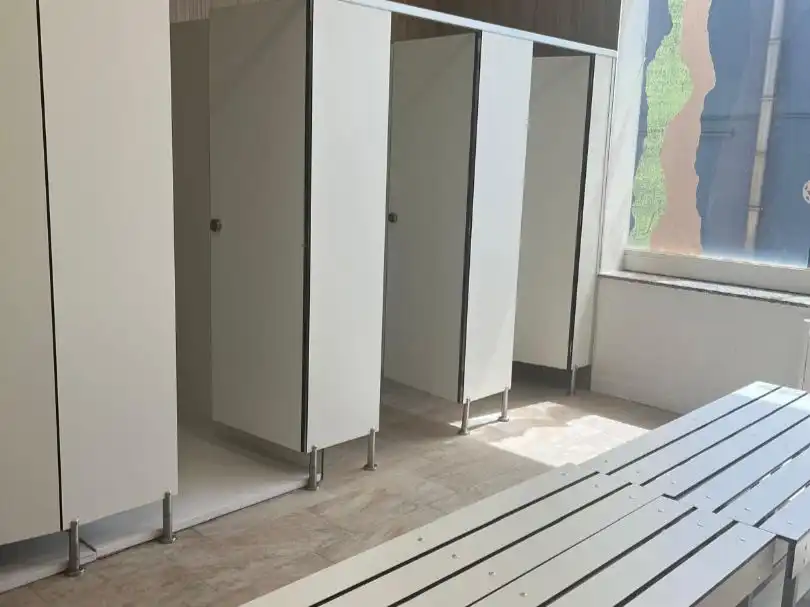 Badezimmer von Geschaftsraum zur Miete in Villares de la Reina mit Klimaanlage, Möbliert und Haustechnik